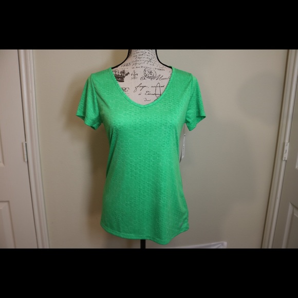 New with tags active workout v neck short t shirt - Picture 3 of 8